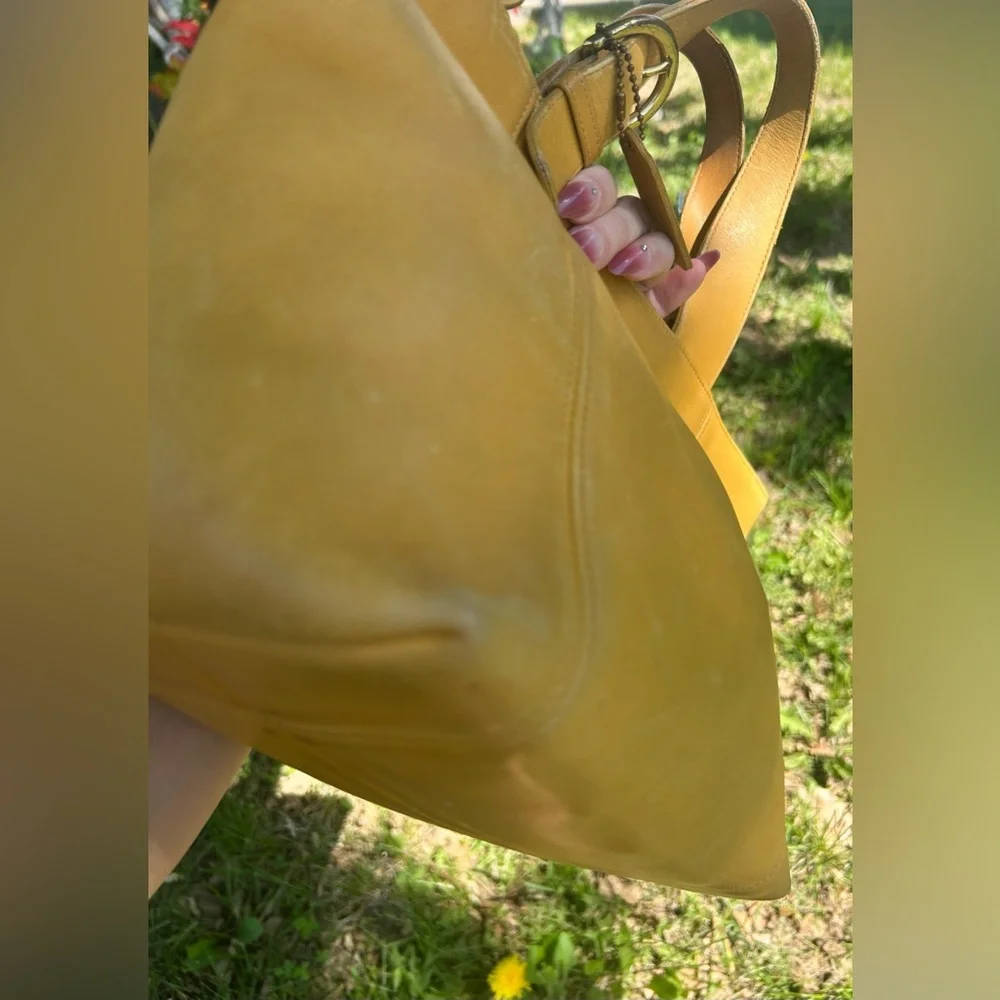 1994 True Vintage Coach Waverly Yellow Tote Bag​ - Picture 9 of 15